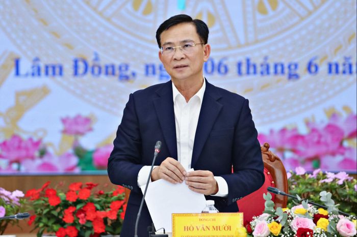 Ủy viên Ban Chấp hành Trung ương Đảng, Phó Bí thư Tỉnh ủy, Chủ tịch UBND tỉnh Lâm Đồng Hồ Văn Mười