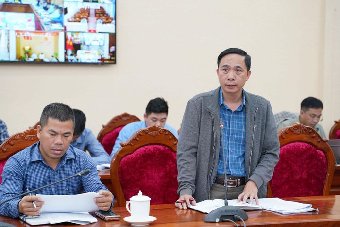 Ông Dương Anh Nam, Trưởng Ban Phát triển quỹ đất B'Lao báo cáo kết quả thực hiện công tác giải phóng mặt bằng trên địa bàn