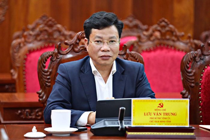 Đồng chí Lưu Văn Trung, Phó Bí thư Tỉnh ủy, Chủ tịch HĐND tỉnh Lâm Đồng dự hội nghị