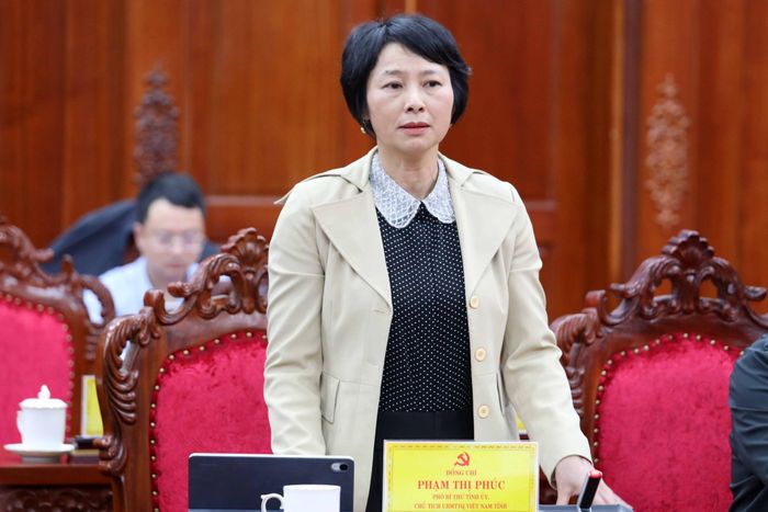 Đồng chí Phạm Thị Phúc, Phó Bí thư Tỉnh ủy, Chủ tịch Ủy ban MTTQ Việt Nam tỉnh Lâm Đồng yêu cầu các sở, ngành, địa phương chú trọng bảo đảm triển khai sát quy định về y tế cơ sở