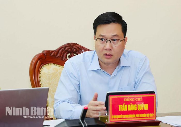 Đồng chí Trần Đăng Quỳnh, Ủy viên Dự khuyết Trung ương Đảng, Phó Bí thư Thường trực Tỉnh ủy phát biểu tại hội nghị.