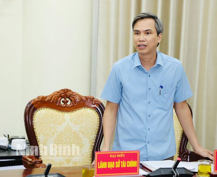 Lãnh đạo Ban Tuyên giáo Tỉnh ủy phát biểu tại hội nghị.