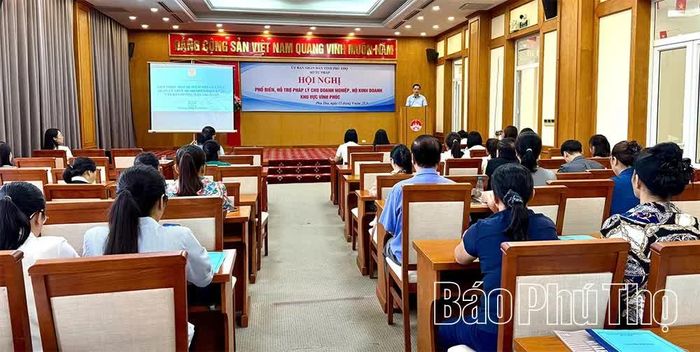 Quang cảnh hội nghị.