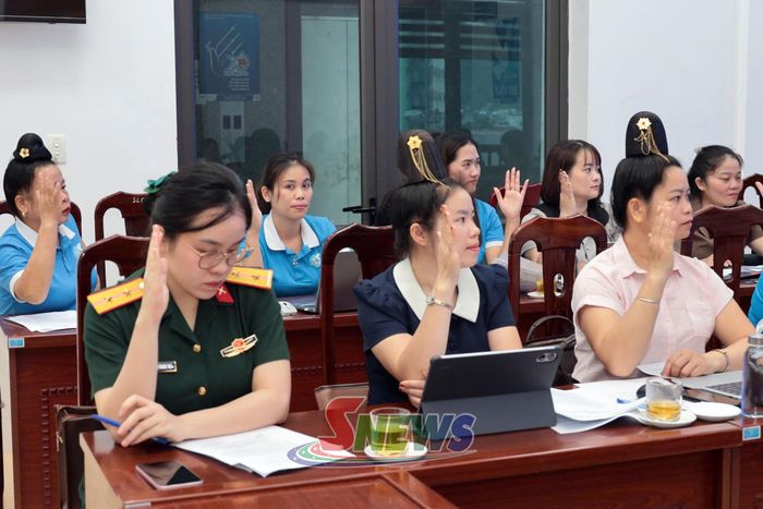 Biểu quyết bầu Chủ tịch Hội LHPN tỉnh khóa XIV, nhiệm kỳ 2025-2030.