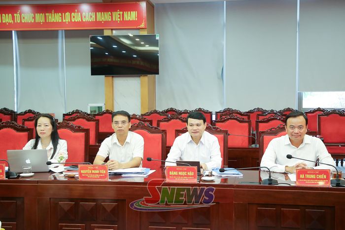 Các đại biểu dự hội nghị.