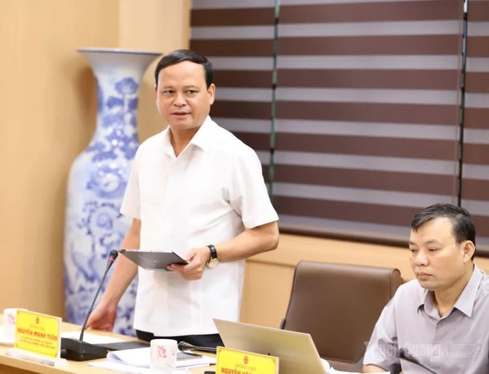 Phó Chủ tịch Thường trực UBND tỉnh Nguyễn Mạnh Tuấn phát biểu tại buổi làm việc.