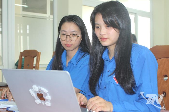 Đoàn viên, thanh niên hưởng ứng tham gia Cuộc thi.