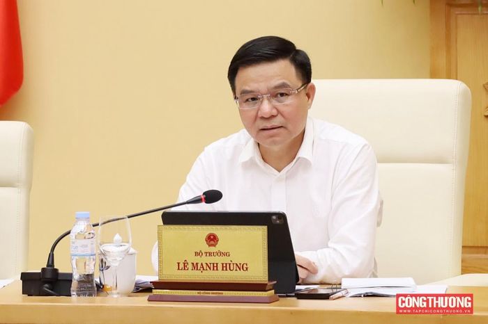 Bộ trưởng Lê Mạnh Hùng lãnh đạo và quản lý toàn diện các mặt công tác của Bộ Công Thương.