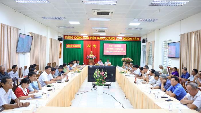 UBND xã An Phú tổ chức Hội nghị lấy ý kiến Nhân dân về Đồ án Quy hoạch chung Đô thị mới An Phú, đến năm 2050
