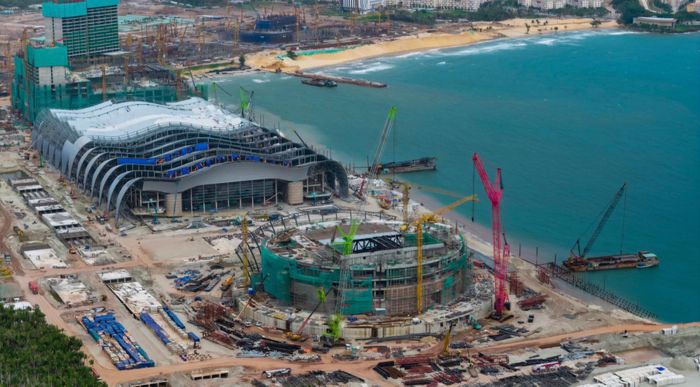 Nhà hát APEC là một trong công trình quan trọng thuộc tổ hợp công trình Trung tâm Hội nghị APEC tại đặc khu Phú Quốc, tỉnh An Giang.