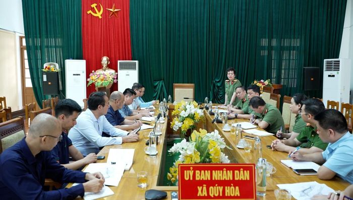 Đoàn khảo sát đánh giá, thống nhất quy mô, vị trí và kế hoạch xây dựng cầu dân sinh.