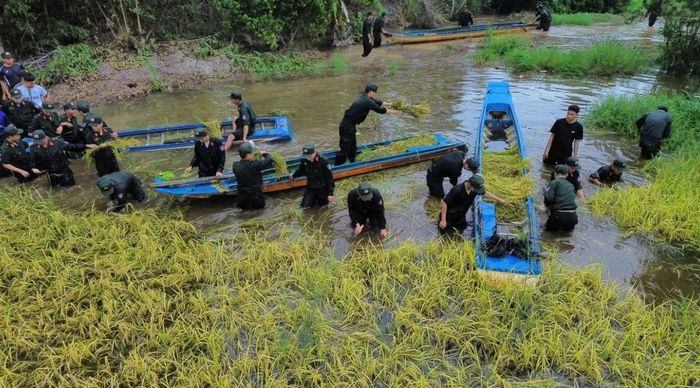 Đây cũng là hoạt động góp phần thực hiện phong trào thi đua “3 nhất” của Bộ Công an gồm “Trung thành nhất - Kỷ luật nhất - Gần dân nhất”, qua đó lan tỏa hình ảnh người chiến sĩ Công an nhân dân bản lĩnh, kỷ luật, tận tụy và hết lòng phục vụ nhân dân.
