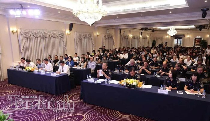 Hội nghị Đối thoại Doanh nghiệp - Chính quyền Thành phố chuyên đề về lĩnh vực hải quan diễn ra ngày 11/9. Ảnh: Lạc Nguyên