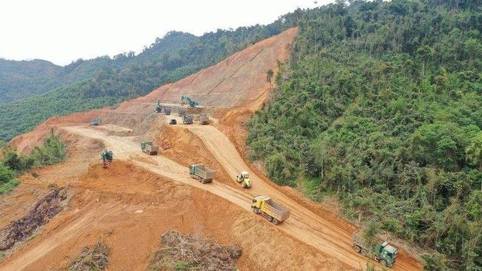 Nhiều dự án vẫn thiếu hụt nguồn vật liệu, ảnh hưởng rất lớn đến tiến độ thi công.