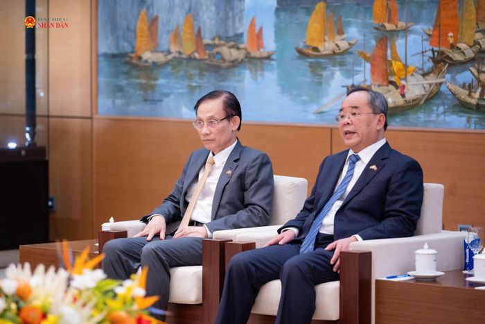 Các đại biểu dự cuộc hội kiến