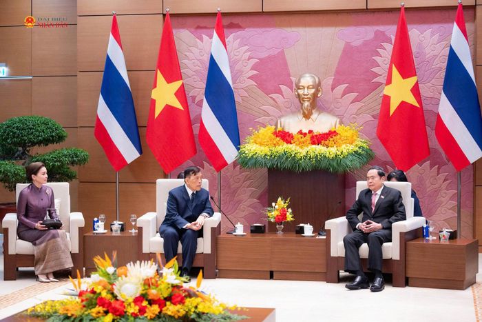 Chủ tịch Quốc hội Trần Thanh Mẫn hội kiến Nhà vua Vương quốc Thái Lan Maha Vajiralongkorn Phra Vajiraklaochaoyuhua và Hoàng hậu Suthida Bajrasudhabimalalakshana