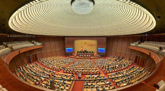 Toàn cảnh phiên họp. Ảnh: Phạm Thắng