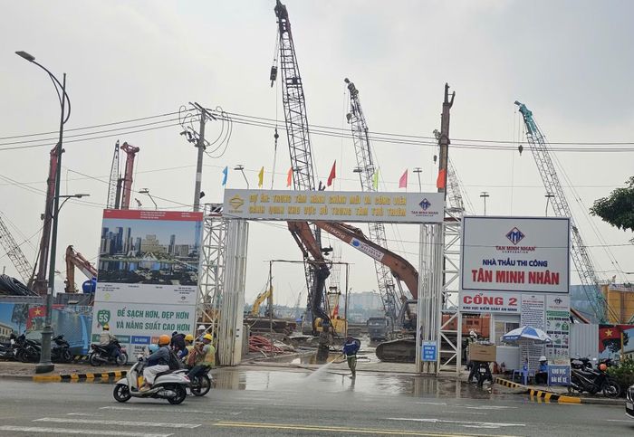 Dự án Trung tâm hành chính mới và công viên cảnh quan khu vực hồ trung tâm Thủ Thiêm đang được ráo riết thi công.