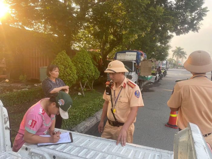 Theo CSGT Công an TP Đà Nẵng, văn hóa giao thông được vun đắp từ ý thức tự giác của mỗi người dân, với hệ thống camera đồng hành trong phát hiện, phòng ngừa vi phạm.