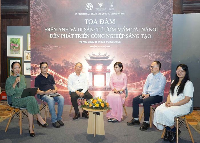 Đạo diễn Nguyễn Hoàng Điệp điều phối phiên 1 chủ đề “Di sản – Nguồn cảm hứng sáng tạo trong Điện ảnh và câu chuyện ươm mầm tài năng”.