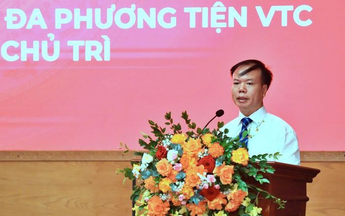Ông Dương Thế Lương, Phó Tổng Giám đốc Tổng Công ty Truyền thông Đa phương tiện VTC phát biểu tại họp báo.