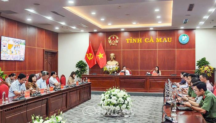 Các đại biểu tham dự hội nghị tại điểm cầu tỉnh Cà Mau.