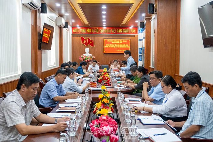 Quang cảnh buổi làm việc.