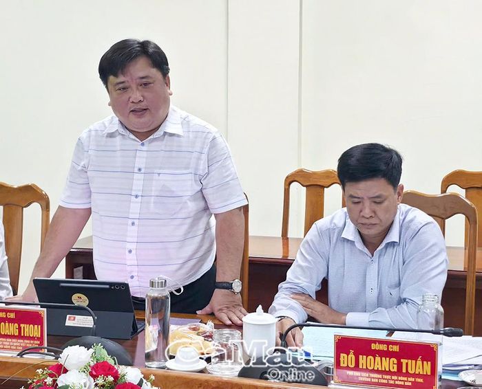  Đồng chí Nguyễn Hoàng Thoại, Phó Chủ tịch Uỷ ban MTTQ Việt Nam tỉnh Cà Mau, Chủ tịch Hội Nông dân tỉnh, phát biểu tiếp thu các ý kiến chỉ đạo.