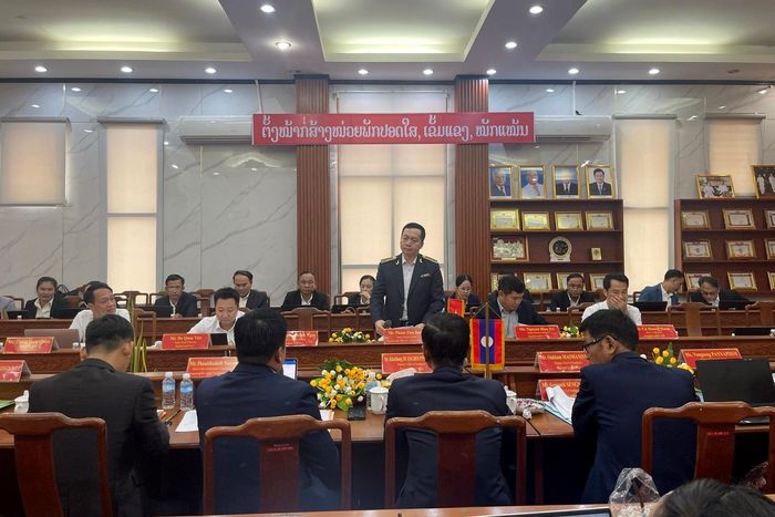 Đoàn công tác của KTNN Việt Nam chia sẻ kinh nghiệm kiểm toán với các bạn đồng nghiệp của KTNN Lào.