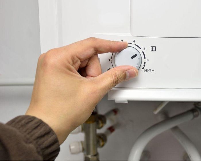 Chỉ nên bật trước khi có nhu cầu sử dụng. Ảnh minh họa.