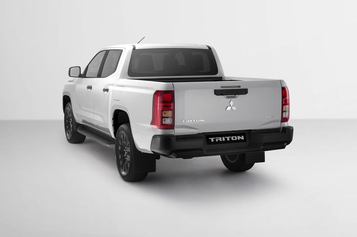 Mitsubishi Triton 4WD Premium ra mắt, bổ sung 7 chế độ lái địa hình. (Ảnh: Mitsubishi)
