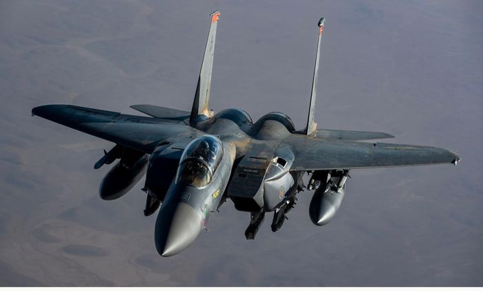 Mỹ mất tiêm kích F-15E ở Iran.