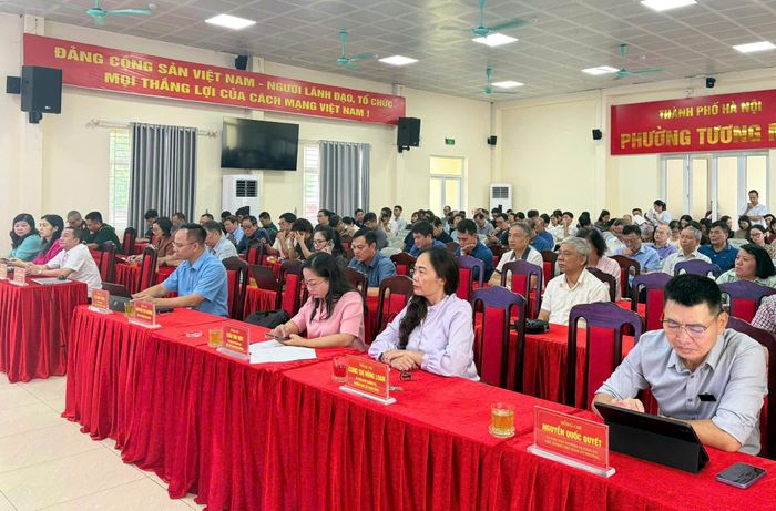 Các đại biểu dự tại điểm cầu phường Tương Mai. Ảnh Quang Thái