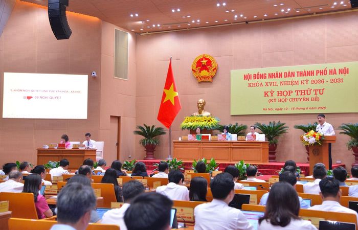 Đến nay, HĐND thành phố Hà Nội đã thông qua 61 nghị quyết quy phạm pháp luật và UBND thành phố đã ban hành 16 quyết định quy phạm pháp luật để triển khai Luật Thủ đô năm 2026. Ảnh: Thành Thái
