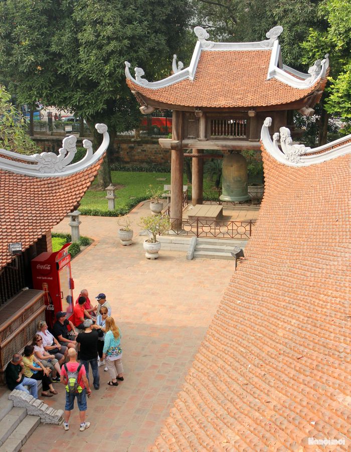 Tổng thể nơi đây là một tác phẩm nghệ thuật kiến trúc truyền thống phương Đông đặc sắc, mang đậm dấu ấn tư tưởng Nho giáo kết hợp với nghệ thuật kiến trúc và điêu khắc dân gian Việt Nam.
