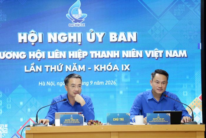 Chủ trì hội nghị. Ảnh: Hải Lâm