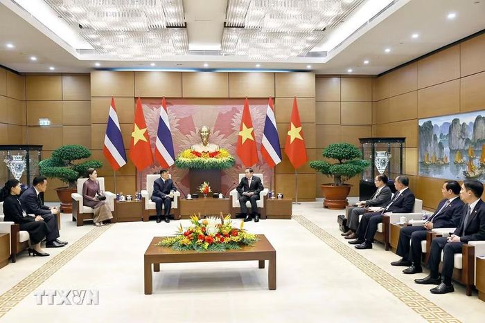 Chủ tịch Quốc hội Trần Thanh Mẫn hội kiến Nhà vua Thái Lan và Hoàng hậu. Ảnh: TTXVN