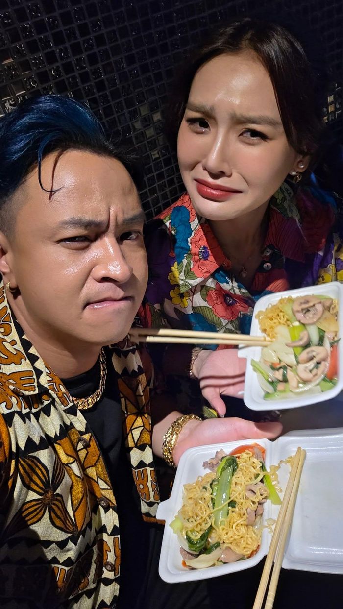 Diễn viên Lý Chí Huy chia sẻ hình ảnh hậu trường khi đóng phim "Mùa hè năm ấy" đầy hài hước.