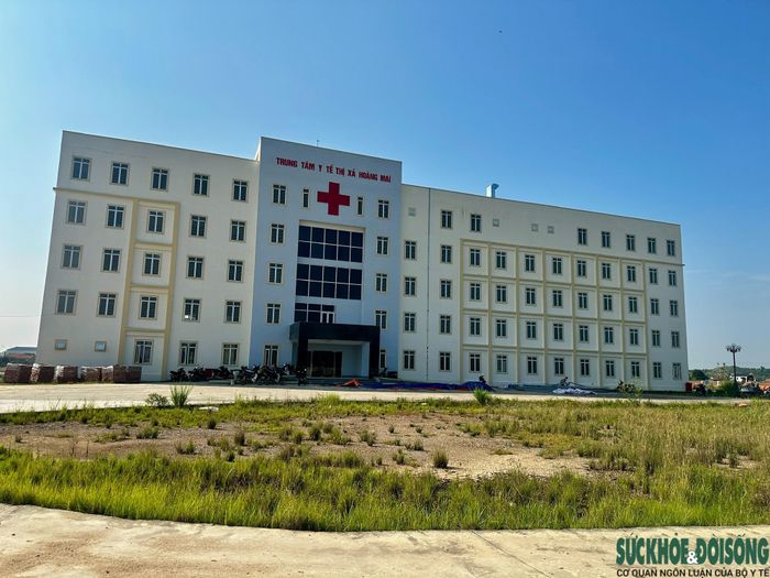 Các hạng mục thuộc giai đoạn 2, Trung tâm Y tế Hoàng Mai đang được triển khai, hướng tới hoàn thành và đưa công trình vào hoạt động trong năm 2026. Ảnh Song Hoàng