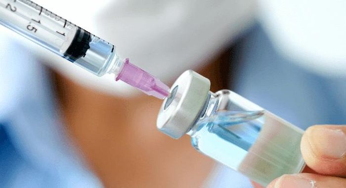 Tiêm vaccine không bảo vệ tuyệt đối khỏi dịch bệnh, nhưng nhiều loại giúp giảm nguy cơ mắc bệnh nặng, nhập viện và tử vong.