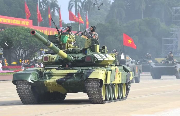 Trong tác chiến thiết giáp hiện đại, khả năng kết nối và truyền đạt mệnh lệnh chính xác có thể quan trọng không kém hỏa lực của từng chiếc xe.