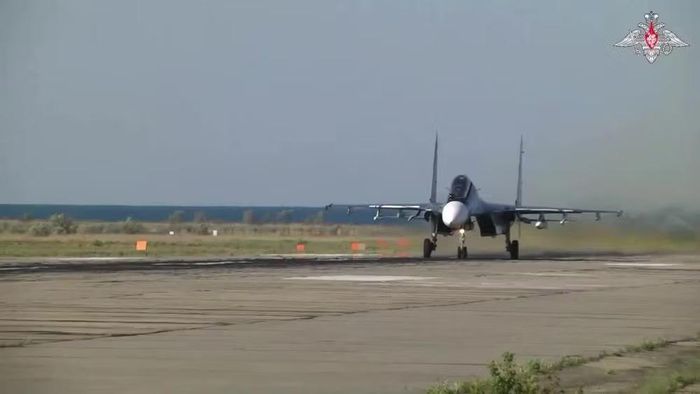 Phạm vi cụ thể của những sửa đổi đối với tiêm kích Su-30MKI của Không quân Ấn Độ vẫn chưa được công khai, nhiều khả năng là bởi liên quan đến những cuộc đàm phán đang diễn ra với Nga.