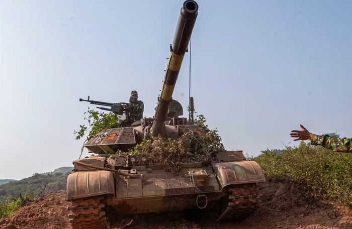 Nhìn tổng thể, giáp phản ứng nổ đã tạo ra thay đổi quan trọng đối với T-54B cải tiến: chiếc xe không chỉ được nâng cao khả năng quan sát và tác xạ mà còn được tăng cường lớp bảo vệ trước một số mối đe dọa chống tăng.
