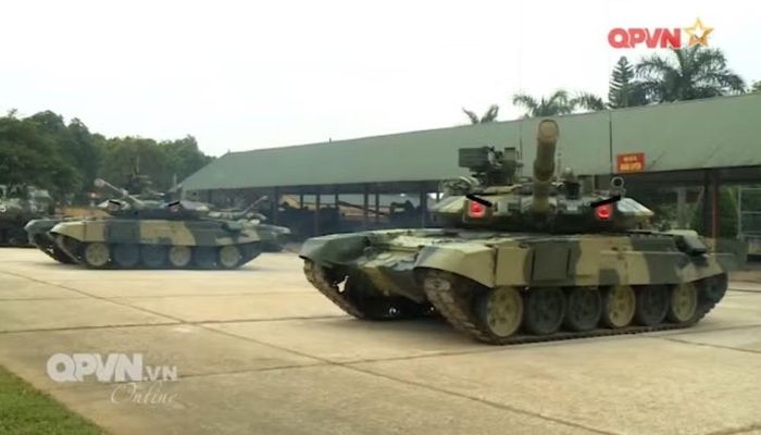 Các chương trình cải tiến giúp kéo dài thời gian khai thác, nhưng nền tảng thiết kế cũ vẫn có những giới hạn nhất định trước yêu cầu tác chiến hiện đại.