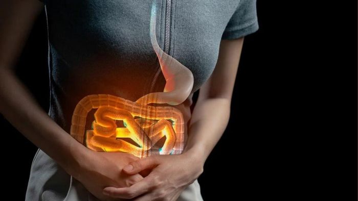 Ung thư đại trực tràng thường không có biểu hiện rõ ràng ở giai đoạn đầu. Ảnh: NMG.