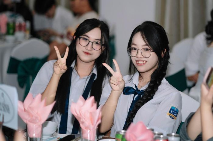 Học sinh trường THPT chuyên Lương Văn Tụy (Ninh Bình). Ảnh: FBNT.