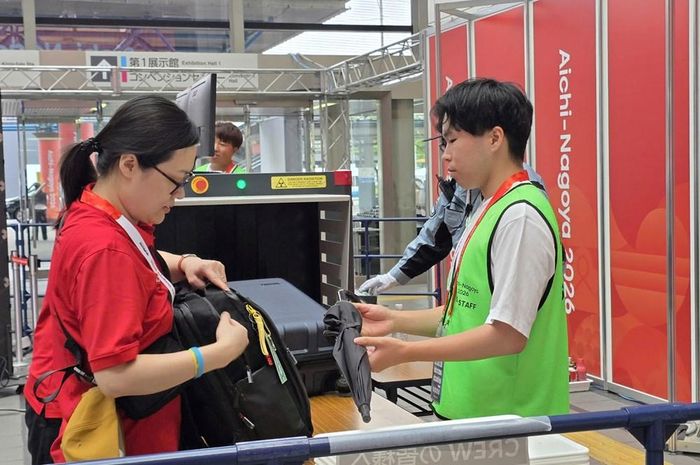 Kiểm tra an ninh tại Trung tâm báo chí của Đại hội