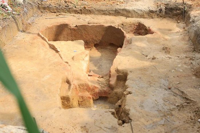 Lò nung dạng hình bầu được phát hiện tại khu vực nội thành Thành Châu Sa