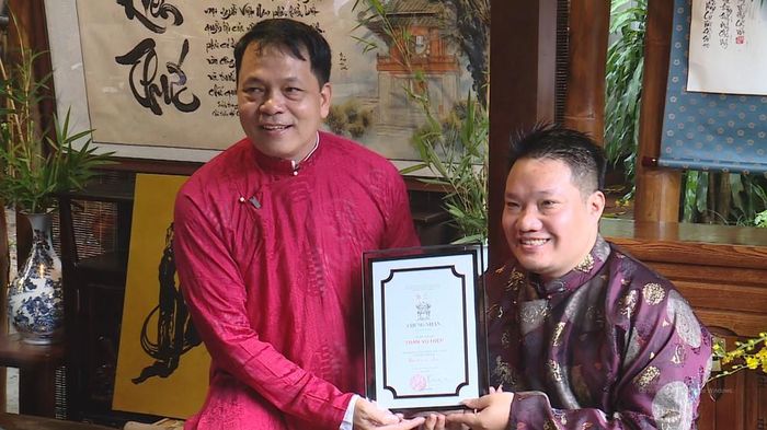Chương trình cũng là dịp tôn vinh nghệ thuật thư pháp, kết nối các câu lạc bộ và cộng đồng thực hành thư pháp