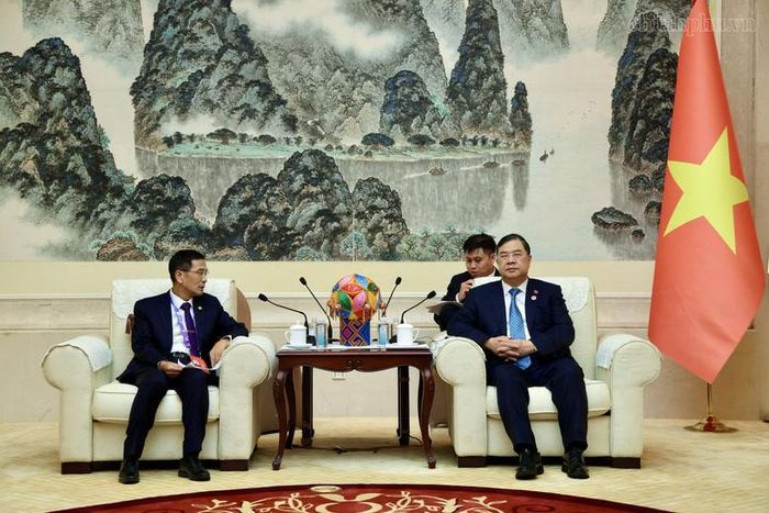 Phó Thủ tướng Thường trực Chính phủ Phạm Gia Túc tiếp ông Yang Yisheng, Phó Tổng Giám đốc Tập đoàn Xây dựng Giao thông Trung Quốc (CCCC) - Ảnh: chinhphu.vn/Phương Nguyên
